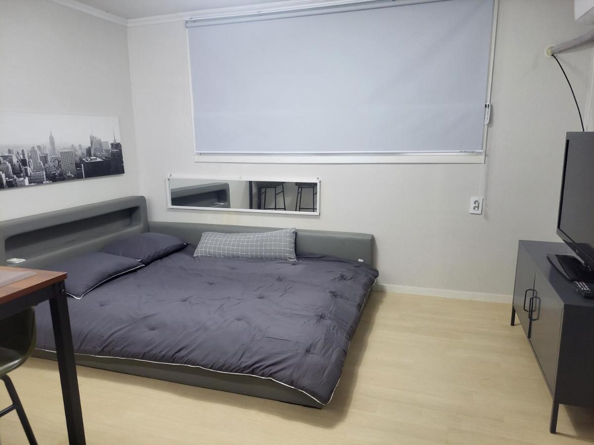 Newly Renovated 2 Bedroom Apartment #7 Seúl Exterior foto