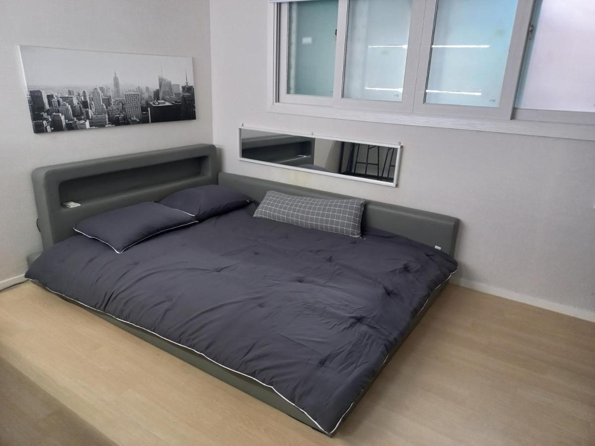 Newly Renovated 2 Bedroom Apartment #7 Seúl Exterior foto