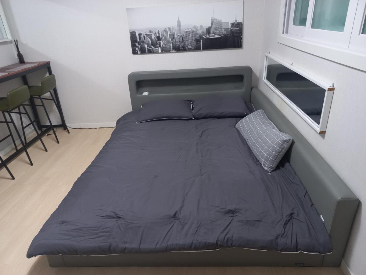 Newly Renovated 2 Bedroom Apartment #7 Seúl Exterior foto